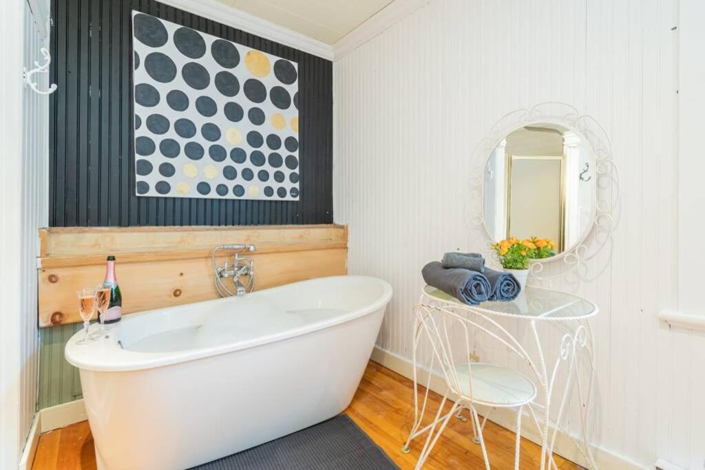 L'Auberge Sainte-Anne - Ski, Spa Et Basilique Villa Екстериор снимка