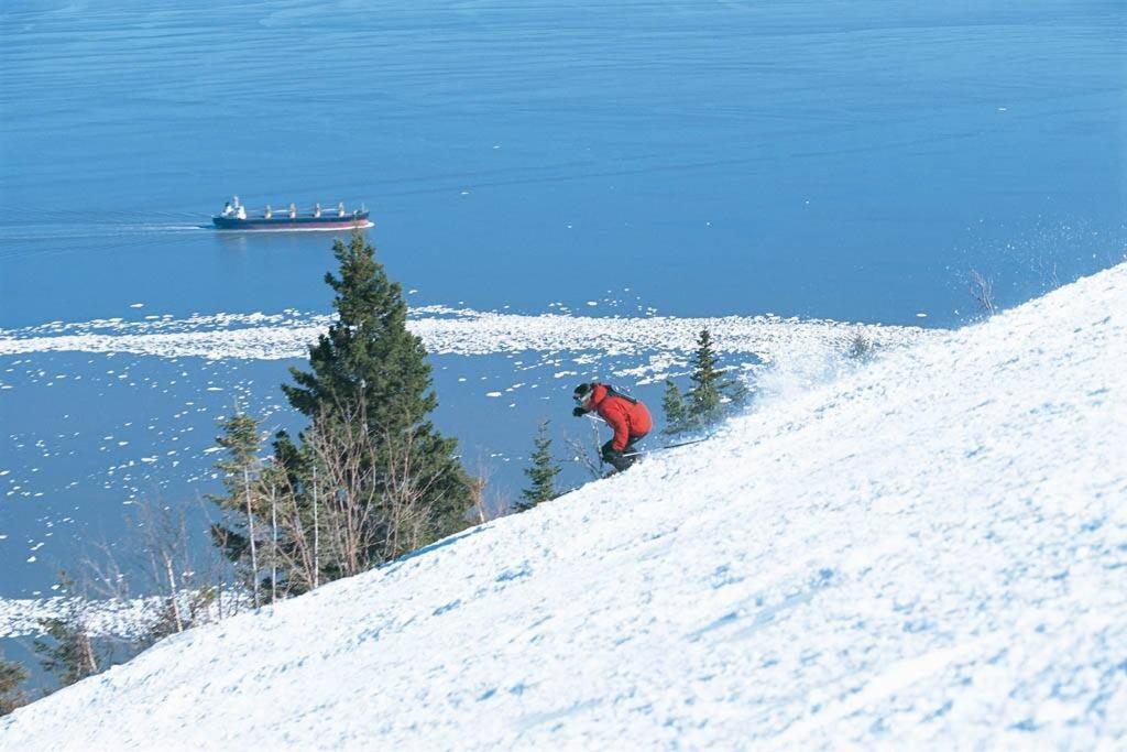 L'Auberge Sainte-Anne - Ski, Spa Et Basilique Villa Екстериор снимка